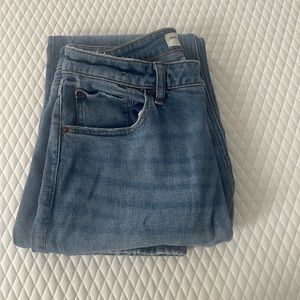 Abercrombie Hugh Rise Curve Love Mom Jean